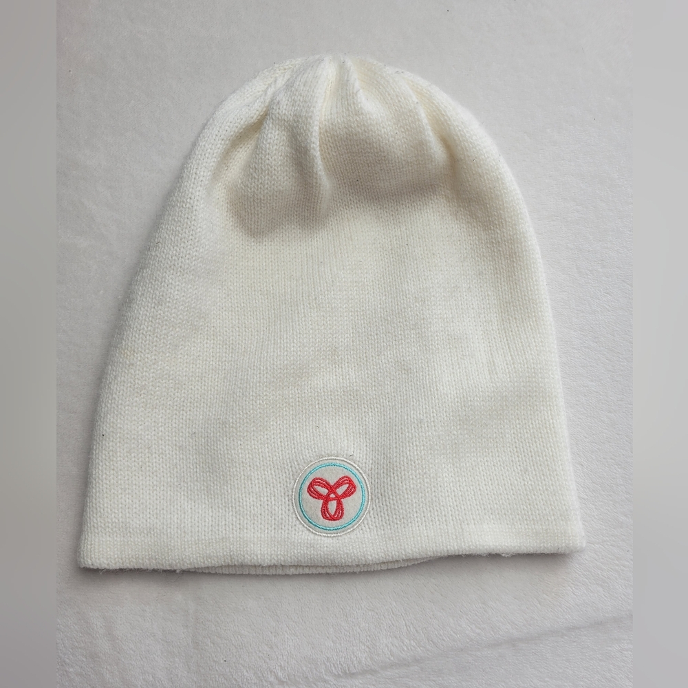 Artizia white beanie